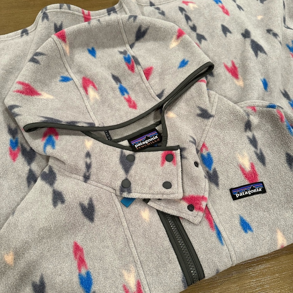 Patagonia Synchilla Poncho Sweater Wish Tails Big Craft Pink